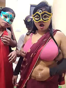 Snapshot of Hot_modal chatting on 12/16/25, 05:18 Hot modal online show from 12/16/25, 05:18