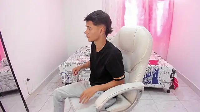 Aron Boyy online show from 09/23/25, 07:50