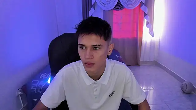 Aron Boyy online show from 11/15/25, 07:43