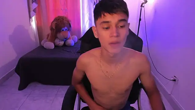 Aron Boyy online show from 04/04/26, 08:28