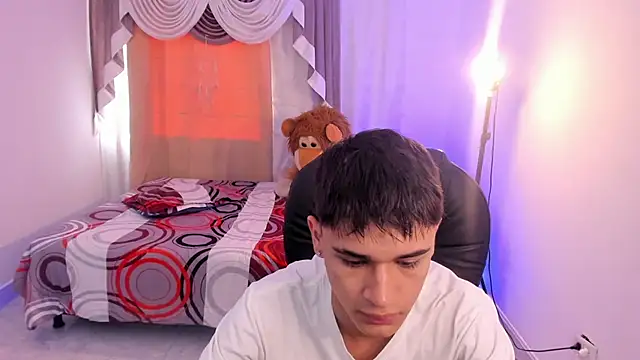Snapshot of Aron_Boyy chatting on 05/07/26, 09:20 Aron Boyy online show from 05/07/26, 09:20
