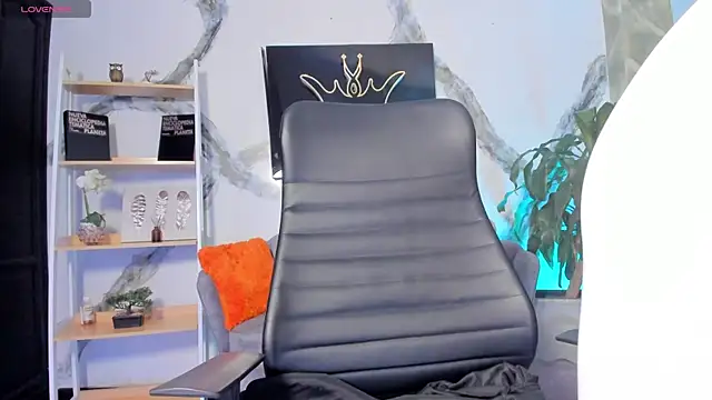 AnaRuiz1  online show from 12/19/25, 03:02