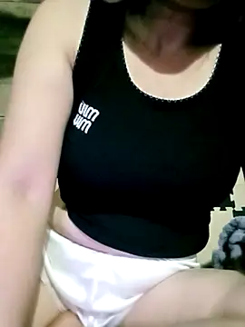 Surrilove online show from 12/05/25, 04:25