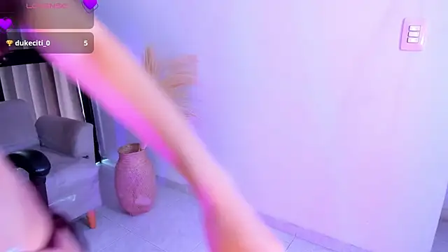 chloegils  online show from 11/01/25, 01:57