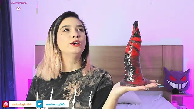 Akatsumi  online show from 11/23/25, 12:54