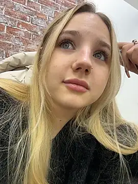 Sky Cutie online show from 01/11/26, 04:17