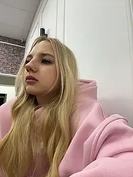 Sky Cutie online show from 01/19/26, 03:43