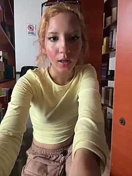 SweetBunnyGF online show from 04/03/26, 09:57