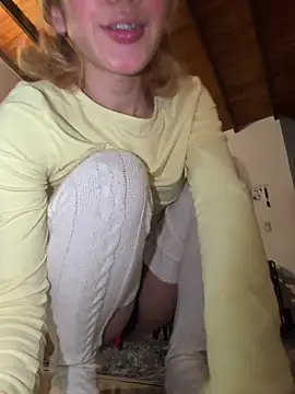 SweetBunnyGF online show from 04/24/26, 03:31