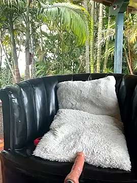 AliceMrtnz online show from 04/18/26, 07:07