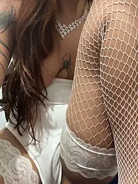 AliceMrtnz online show from 04/18/26, 07:58