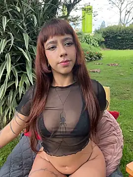 AliceMrtnz online show from 06/18/26, 04:00