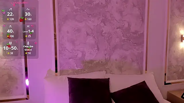 doll eyees  online show from 11/04/25, 02:21