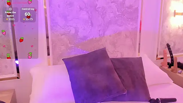 doll eyees  online show from 11/11/25, 02:11