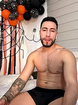 Thiago Hill online show from 10/23/25, 09:57