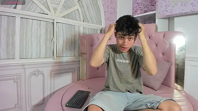 Dani rivass online show from 12/22/25, 11:07