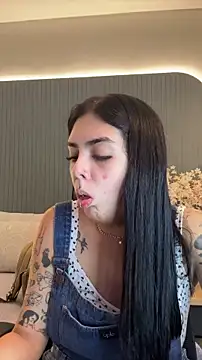 AliceRitter online show from 12/19/25, 05:31