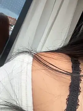 Lu090  online show from 10/01/25, 06:14