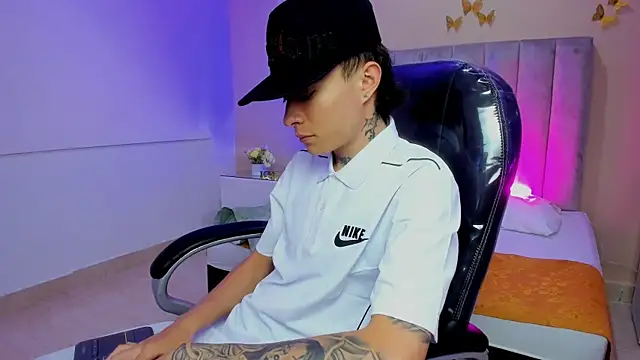 Nascary Fox online show from 02/22/26, 02:15