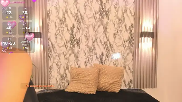 ChloeeMason online show from 12/04/25, 11:08