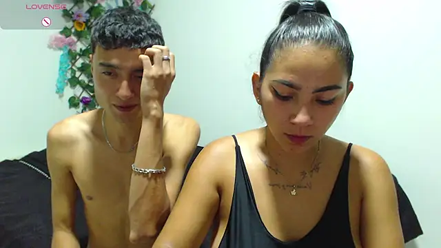 camiYwY online show from 10/26/25, 06:19