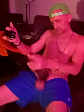 Snapshot of SidingNowness chatting on 09/10/25, 06:35 SidingNowness online show from 09/10/25, 06:35