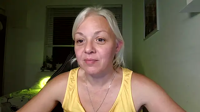 Linsy Kim online show from 09/17/25, 05:58