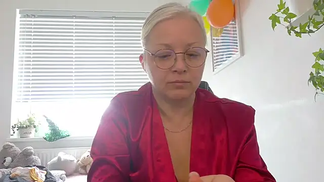 Linsy Kim online show from 02/20/26, 09:54