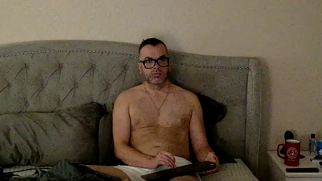 Snapshot of Ty_lerDavid chatting on 09/25/25, 05:49 Ty lerDavid online show from 09/25/25, 05:49