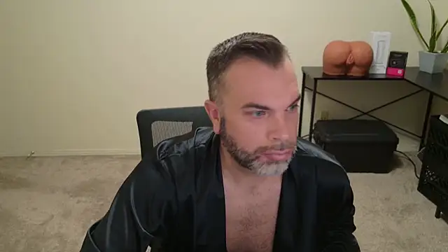 Snapshot of Ty_lerDavid chatting on 10/07/25, 06:38 Ty lerDavid online show from 10/07/25, 06:38