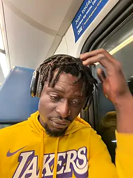 Snapshot of Vikehim chatting on 11/09/25, 03:49 Vikehim online show from 11/09/25, 03:49