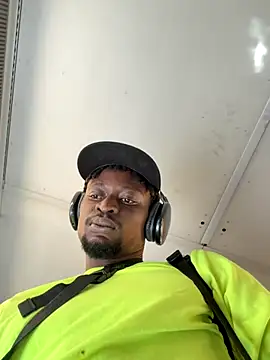 Snapshot of Vikehim chatting on 11/10/25, 07:02 Vikehim online show from 11/10/25, 07:02