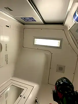 Snapshot of Vikehim chatting on 11/16/25, 04:18 Vikehim online show from 11/16/25, 04:18