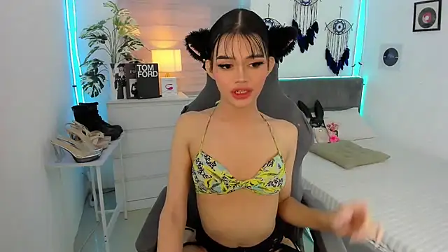 Snapshot of tstoni_talks chatting on 11/28/25, 07:44 tstoni talks online show from 11/28/25, 07:44