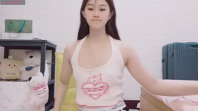 marina-cutegirll online show from 09/25/25, 09:02