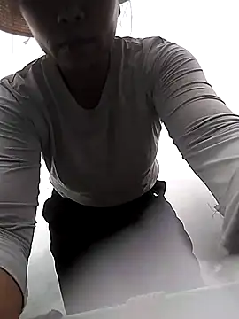 venu00 online show from 04/24/26, 05:10