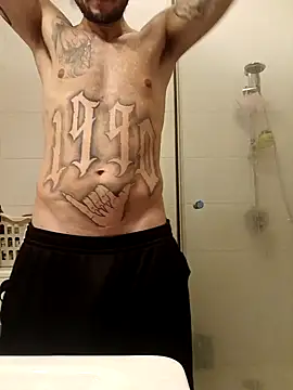 Snapshot of Woodern chatting on 12/18/25, 11:16 Woodern online show from 12/18/25, 11:16