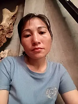 Snapshot of YAYAA-502 chatting on 10/13/25, 05:51 YAYAA-502 online show from 10/13/25, 05:51