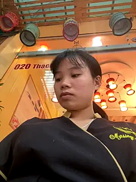 Ngoc-bbi online show from 09/28/25, 05:02