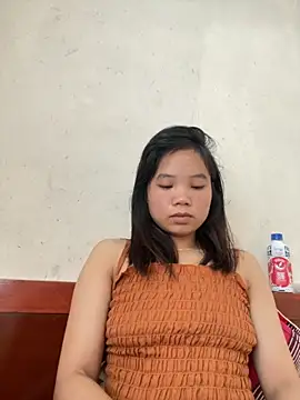 Ngoc-bbi online show from 10/13/25, 04:23