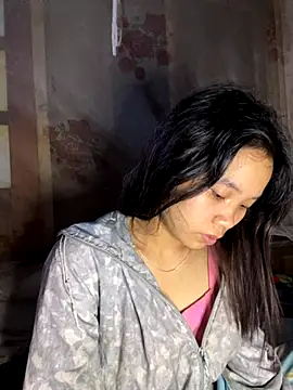 Ngoc-bbi online show from 10/25/25, 10:15