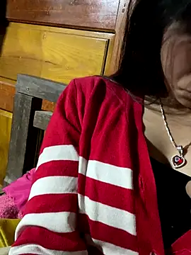 Ngoc-bbi online show from 12/17/25, 12:44