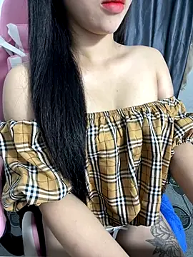 Snapshot of Clara8899 chatting on 10/10/25, 03:44 Clara8899 online show from 10/10/25, 03:44