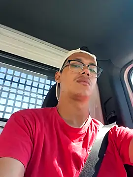 Zuca3025 online show from 09/25/25, 11:03