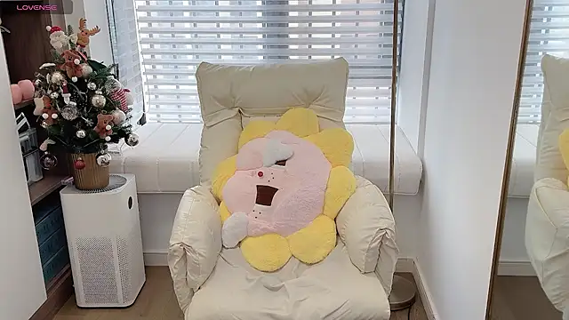 BlueBaby-77 online show from 10/09/25, 04:21