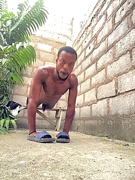 Makemecum634941 online show from 11/27/25, 09:00