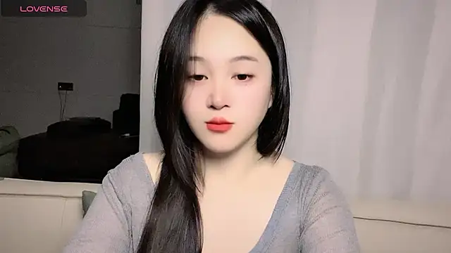 woaiqinqin online show from 10/28/25, 04:53