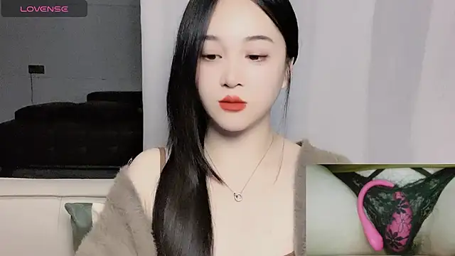 woaiqinqin online show from 12/18/25, 04:02