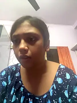 Snapshot of angelofyourworld chatting on 11/19/25, 11:43 angelofyourworld online show from 11/19/25, 11:43