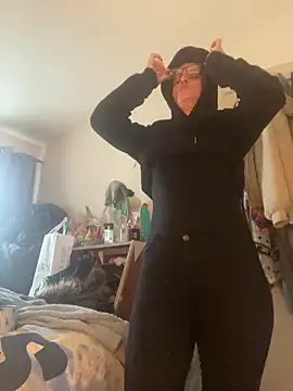 kittykatbean online show from 11/22/25, 11:09